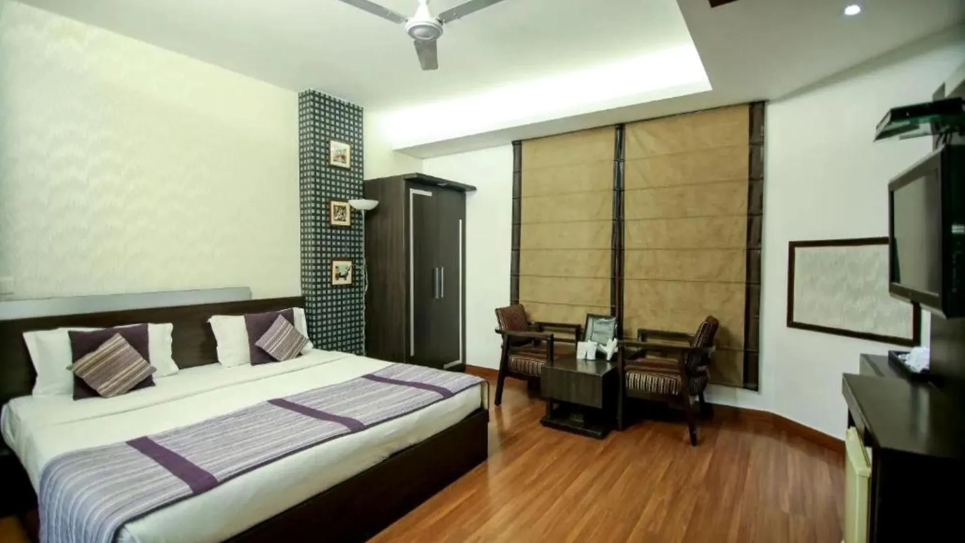 Hotel The Caves Plaza Near Igi Airport Delhi India
