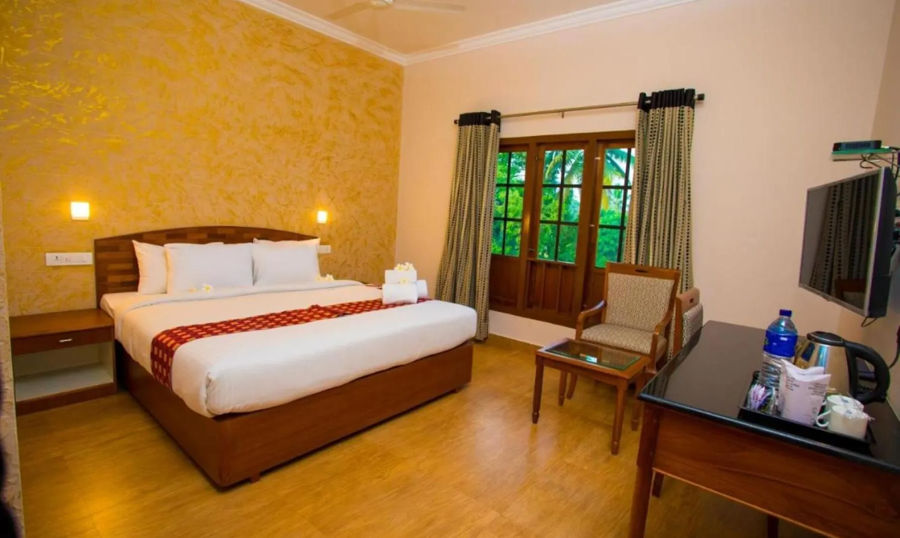 Hotel The Caves Plaza Near Igi Airport Delhi 4*, New Delhi